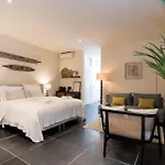 Otel Six Boutique Haarlem