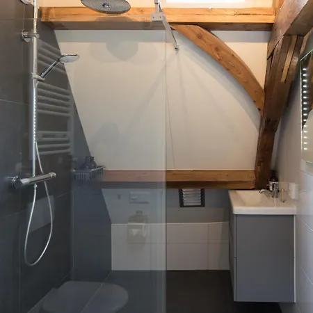 Six Boutique Hotel