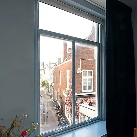 Six Boutique Hotel *