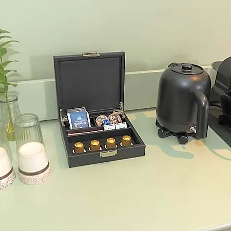 Six Boutique Hotel